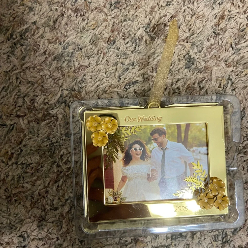 Hallmark Keepsake 2025 Our Wedding Photo‎ Holder Christmas Ornament Gold Metal